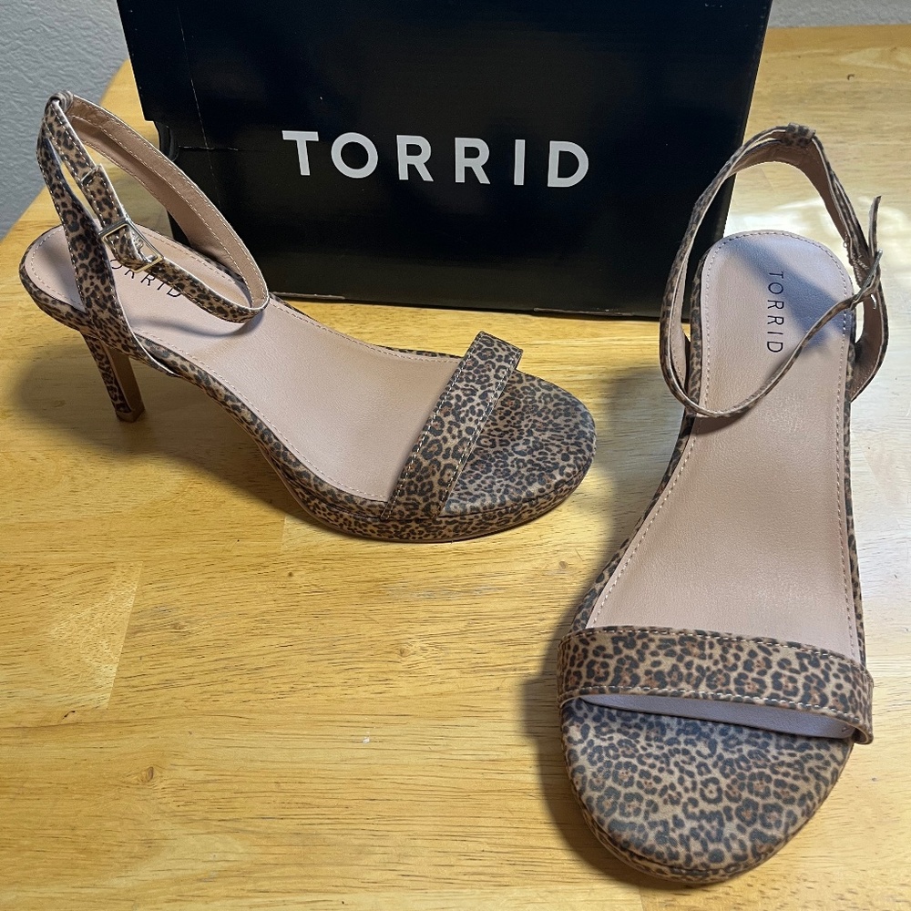 Torrid Cheetah Heels Size 10WW Like New
